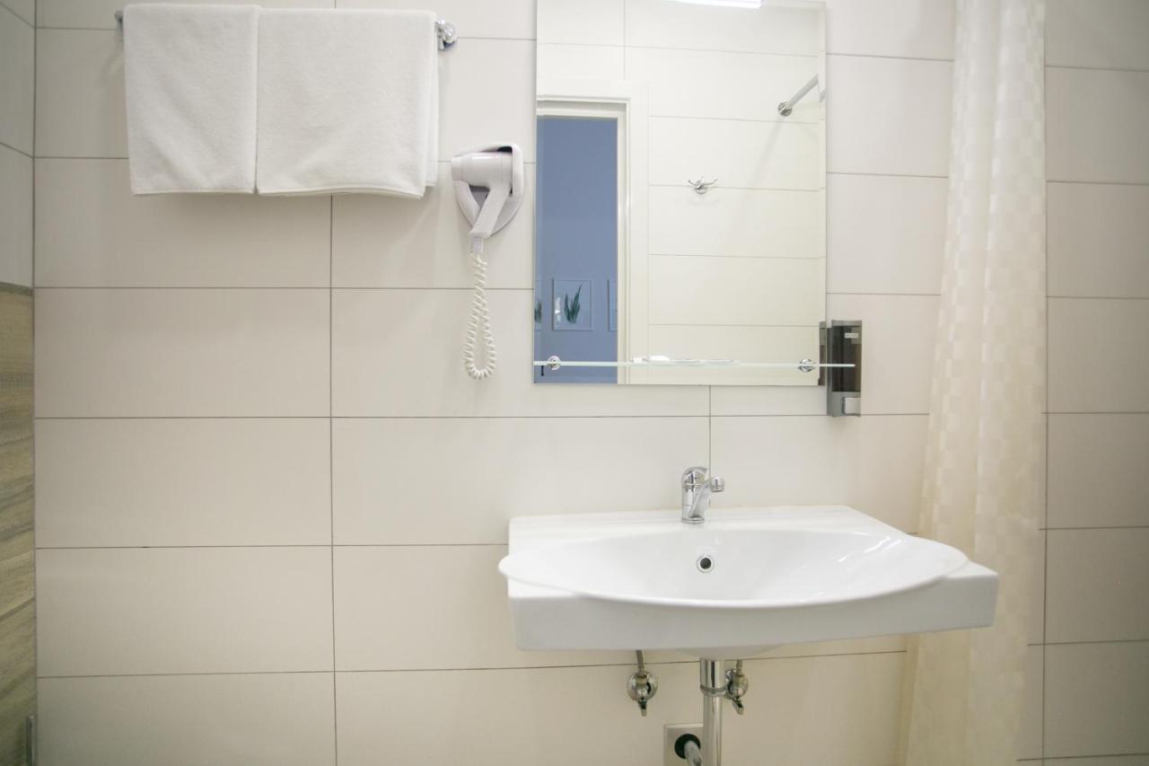 Molodezhnaya Hotel Brest Extérieur photo