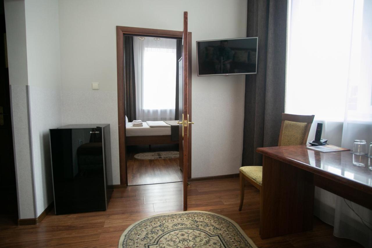 Molodezhnaya Hotel Brest Extérieur photo