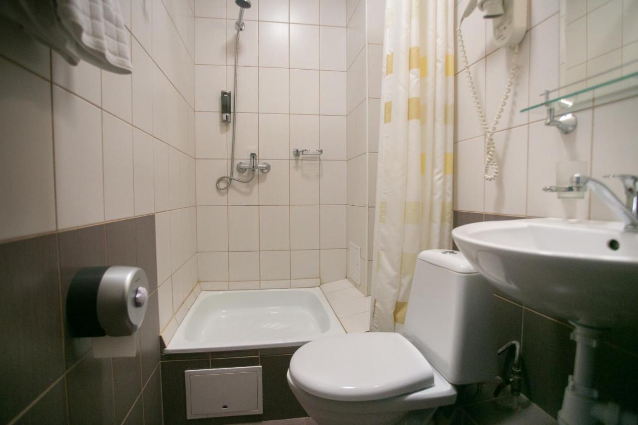 Molodezhnaya Hotel Brest Extérieur photo