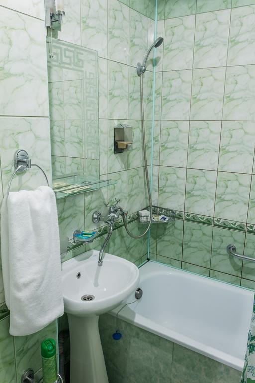 Molodezhnaya Hotel Brest Extérieur photo