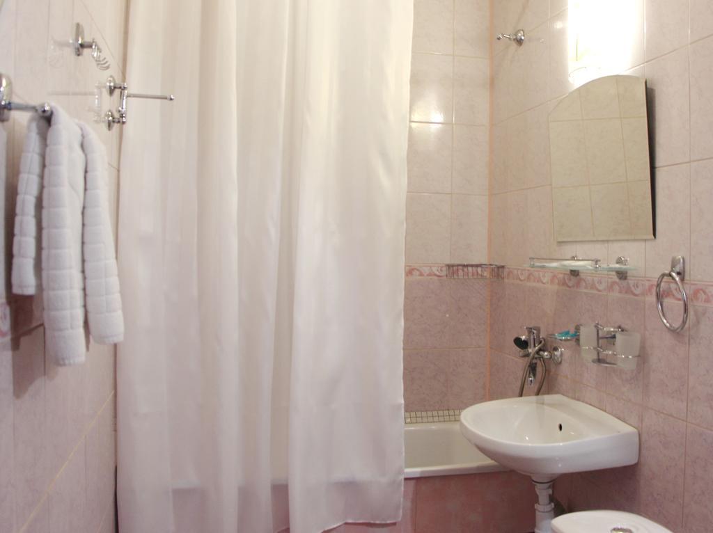 Molodezhnaya Hotel Brest Extérieur photo